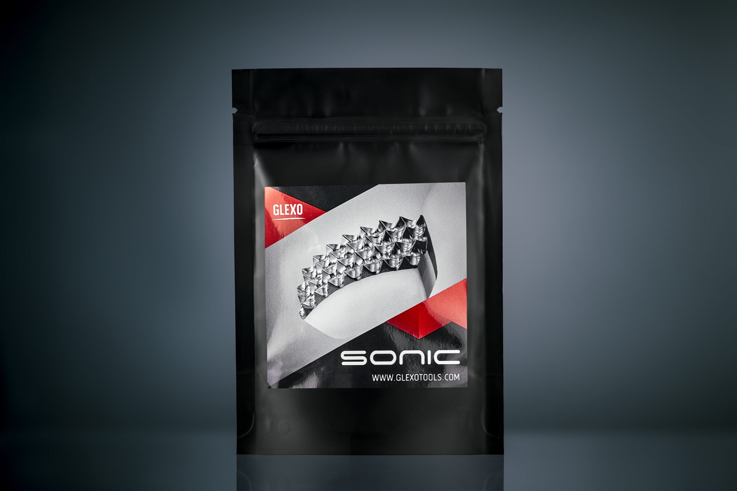 Glexo Sonic Sharp narrow PDR tip close-up for dent finishing